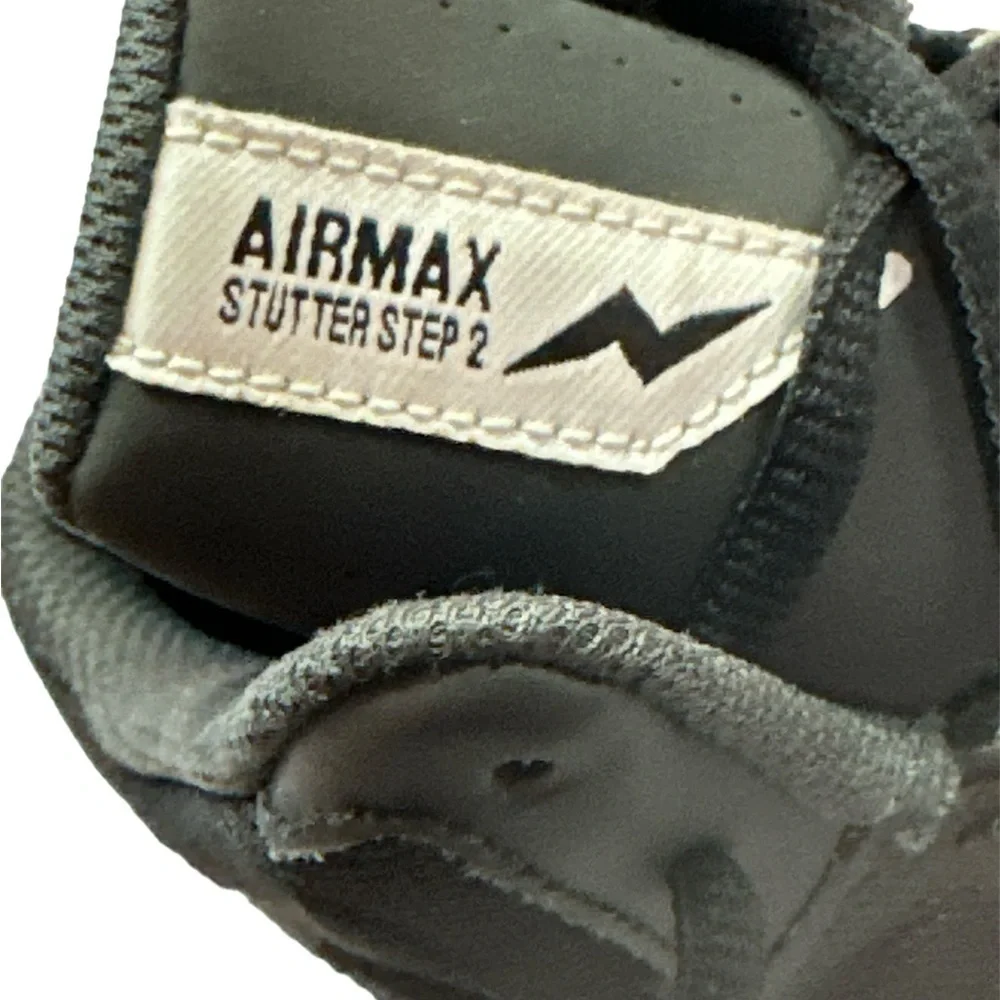 Nike Airmax Stutter Step 2 Boys Basketball Shoes Black/White Size 5.5